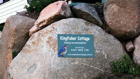 KINGFISHER COTTAGE Beachfront At The Binalong Bay - Accommodation Port Macquarie 15