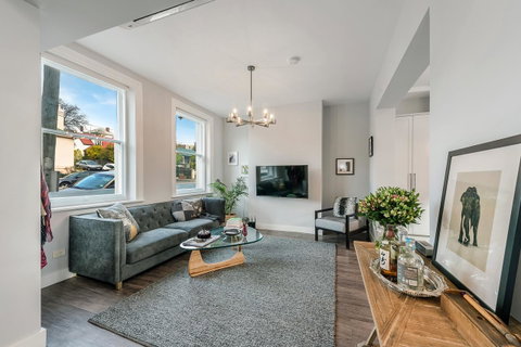 City Retreat Hobart - Accommodation Port Macquarie 0