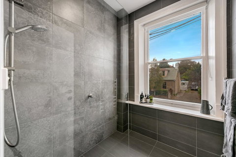 City Retreat Hobart - Accommodation Port Macquarie 9
