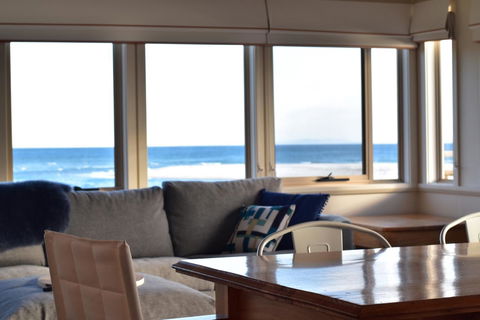 The Strand ~ On The Edge Of The Beach - Accommodation Port Macquarie 16