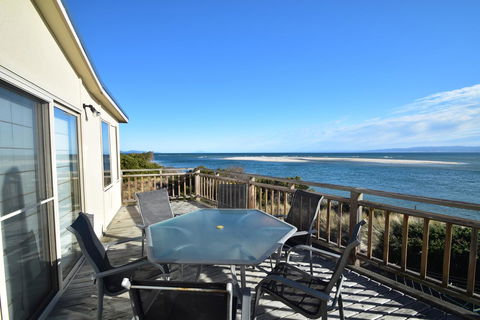 The Strand ~ On The Edge Of The Beach - Accommodation Port Macquarie 14