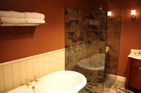 The Tasmanian Inn - Accommodation Port Macquarie 12