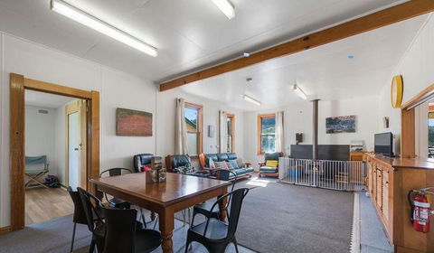 Return To Sender Lodge - Accommodation Port Macquarie 6