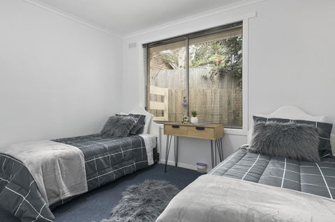 Elkie Villa - 2 Bedroom Unit - Burnie - Accommodation Port Macquarie 2