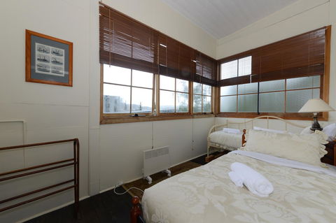 Edinburgh Gallery Bed & Breakfast - Accommodation Port Macquarie 35