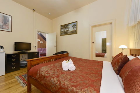 Edinburgh Gallery Bed & Breakfast - Accommodation Port Macquarie 19