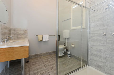 Edinburgh Gallery Bed & Breakfast - Accommodation Port Macquarie 12