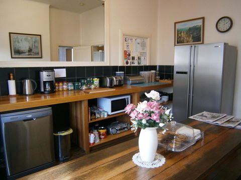 Edinburgh Gallery Bed & Breakfast - Accommodation Port Macquarie 5