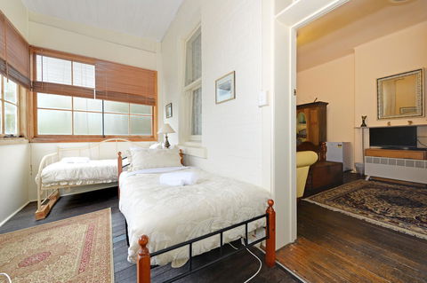 Edinburgh Gallery Bed & Breakfast - Accommodation Port Macquarie 39
