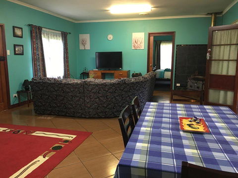 Blue Wren Bungalow - Accommodation Port Macquarie 8