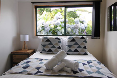 DOLPHIN LOOKOUT COTTAGE - Amazing Views Of The Bay Of Fires - Accommodation Port Macquarie 6