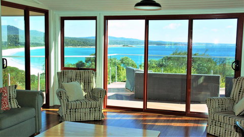 DOLPHIN LOOKOUT COTTAGE - Amazing Views Of The Bay Of Fires - Accommodation Port Macquarie 14