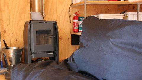 BAY OF FIRES ECO HUT Off Grid Experience At Binalong Bay - Accommodation Port Macquarie 7