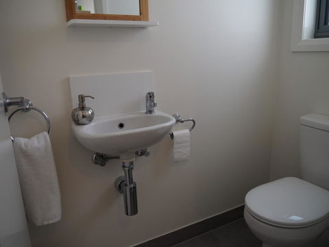 GRANITE BEACH HOUSE @ Bay Of Fires - Accommodation Port Macquarie 13