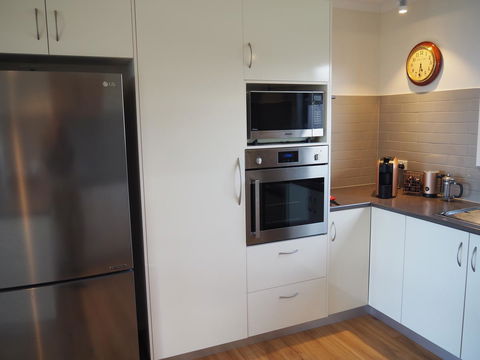 GRANITE BEACH HOUSE @ Bay Of Fires - Accommodation Port Macquarie 11