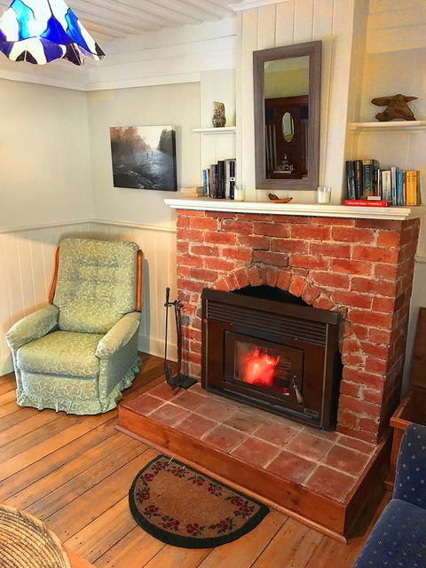 Platypus Playground Riverside Cottage - Accommodation Port Macquarie 6