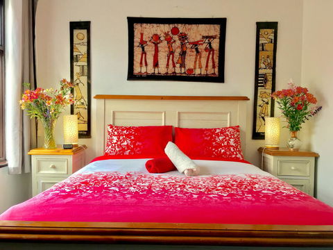 Hobart's Accommodation & Hostel - Accommodation Port Macquarie 0