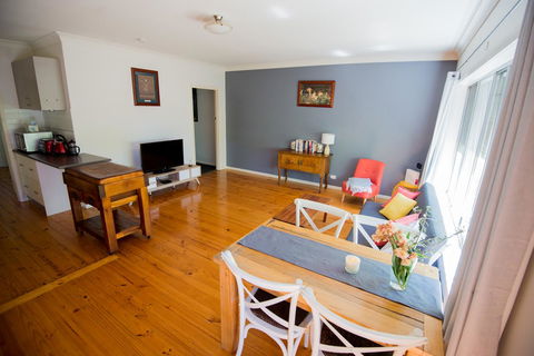 Flora Hill Creek Views - Accommodation Port Macquarie 0