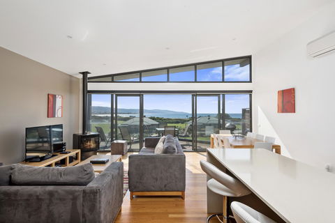 Apollo Bay Cottages - Accommodation Port Macquarie 13