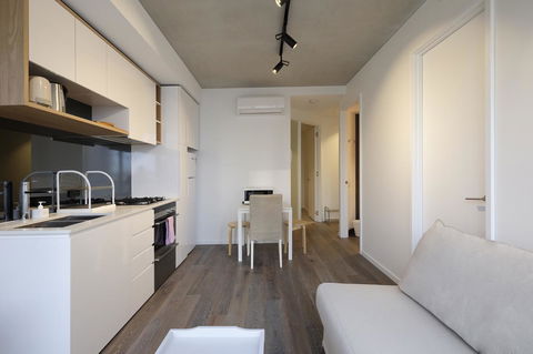 Mono Apartments On La Trobe Street - Accommodation Port Macquarie 19