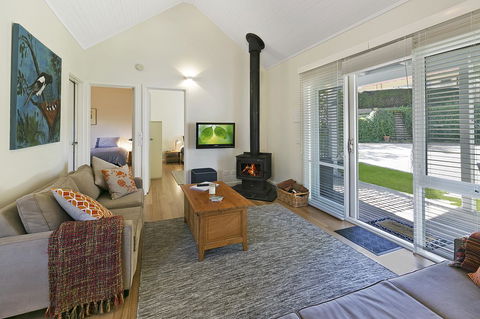 Bilinga Cottages - Accommodation Port Macquarie 9