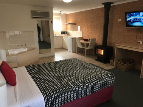 Beachcomber Motel & Apartments - Accommodation Port Macquarie 2