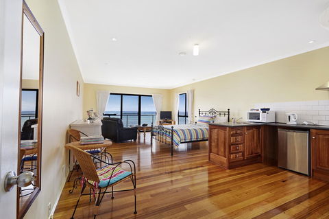 Clifftop Apartments Portland Vic - Accommodation Port Macquarie 2