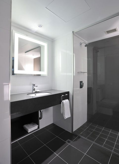 Novotel Melbourne On Collins - Accommodation Port Macquarie 11