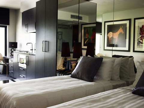 The Cullen Melbourne - Art Series - Accommodation Port Macquarie 18