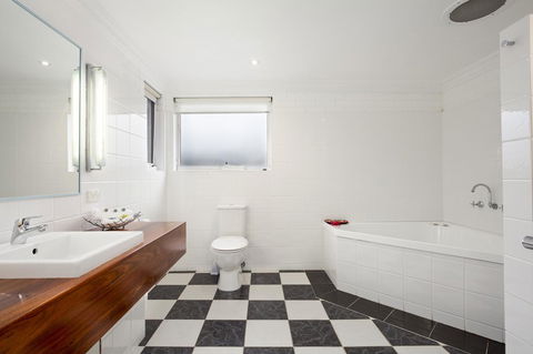 The International Motel Apollo Bay - Accommodation Port Macquarie 17