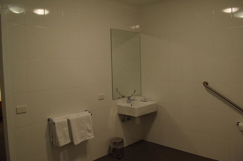 CROWN CENTRAL BUSINESS DISTRICT MOTEL - NO UNDER 18s - Accommodation Port Macquarie 39
