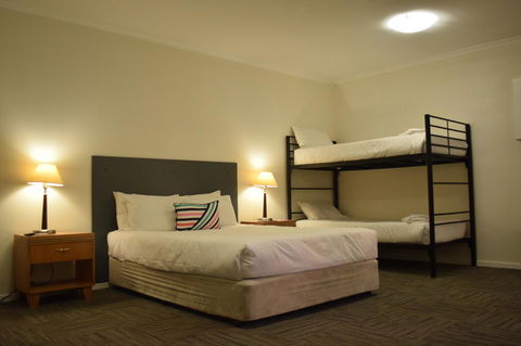 CROWN CENTRAL BUSINESS DISTRICT MOTEL - NO UNDER 18s - Accommodation Port Macquarie 40