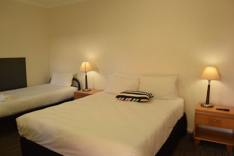 CROWN CENTRAL BUSINESS DISTRICT MOTEL - NO UNDER 18s - Accommodation Port Macquarie 37
