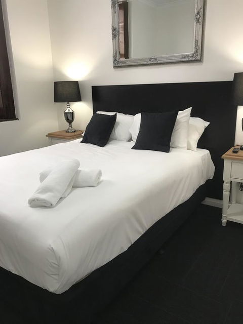 CROWN CENTRAL BUSINESS DISTRICT MOTEL - NO UNDER 18s - Accommodation Port Macquarie 19