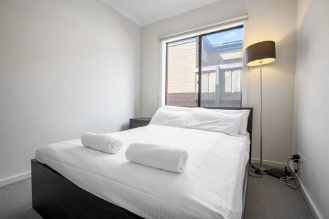 Holiday Rose - Accommodation Port Macquarie 9