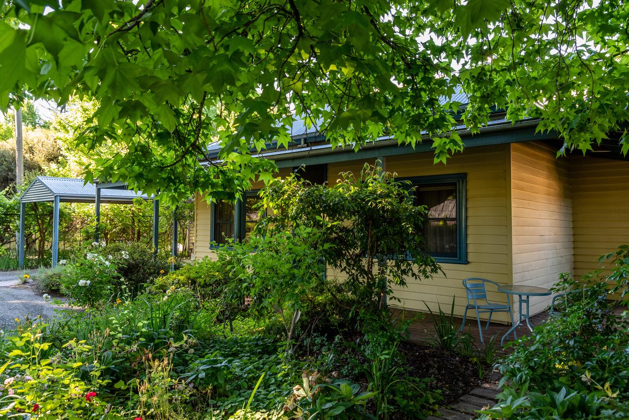 Thoona VIC Accommodation Port Macquarie
