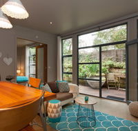 The Love Shack - romantic bungalow - Accommodation Port Macquarie
