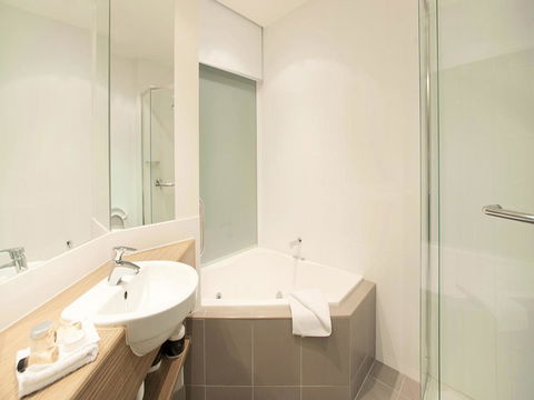 The Waves Apartments - Accommodation Port Macquarie 7
