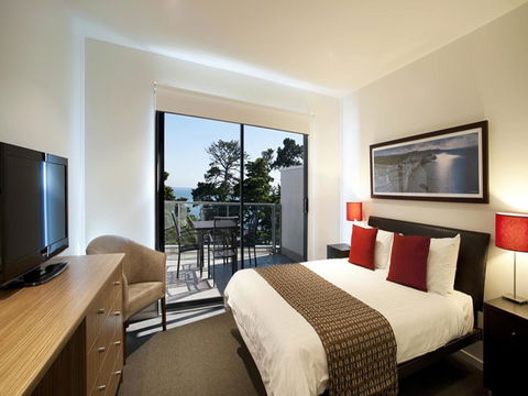 The Waves Apartments - Accommodation Port Macquarie 32