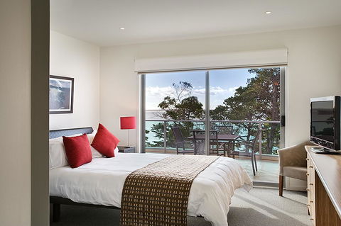 The Waves Apartments - Accommodation Port Macquarie 0
