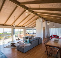 Sunsets on Martyrs Beach House - Ocean Views - Accommodation Port Macquarie