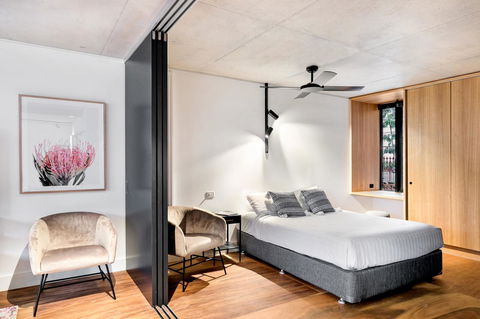 Stylish Apartment In Unique Church Development - Accommodation Port Macquarie 9