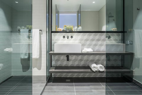 Peppers Docklands - Accommodation Port Macquarie 6