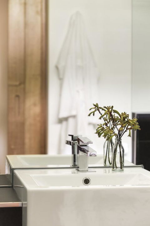 Botanica Editions - Accommodation Port Macquarie 32