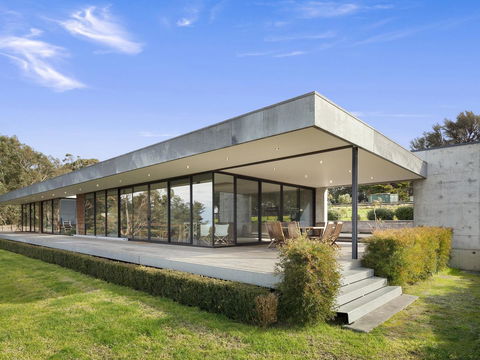 Cypress Hill - Accommodation Port Macquarie 0