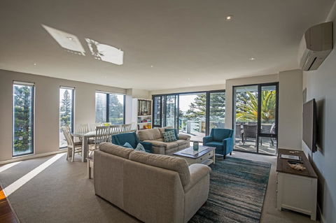 C-Scape Esplanade Cowes - Accommodation Port Macquarie 0
