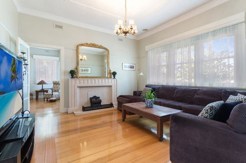 HogmortHomes Neale Street - Accommodation Port Macquarie 1