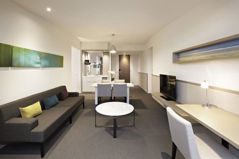 Quarters At Flinders Hotel - Accommodation Port Macquarie 4