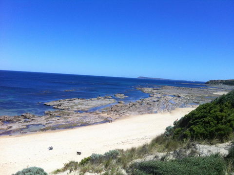 Stunning Waterfront Only 10 Minutes To Phillip Island - FREE EV UNIT 7kW For Electric Cars - Pet Friendly, Fireplace FREE WIFI Wine & Chocolates - Accommodation Port Macquarie 28