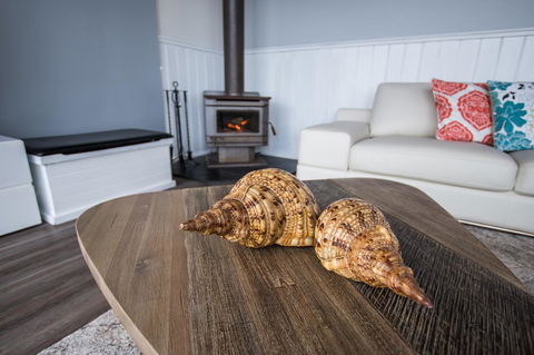 Stunning Waterfront Only 10 Minutes To Phillip Island - FREE EV UNIT 7kW For Electric Cars - Pet Friendly, Fireplace FREE WIFI Wine & Chocolates - Accommodation Port Macquarie 15